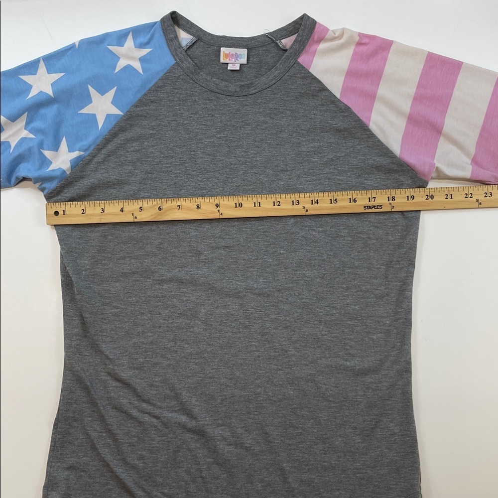 LuLaRoe Randy Baseball Tee Stars & Stripes Patriotic Top Sz M - Picture 4 of 5